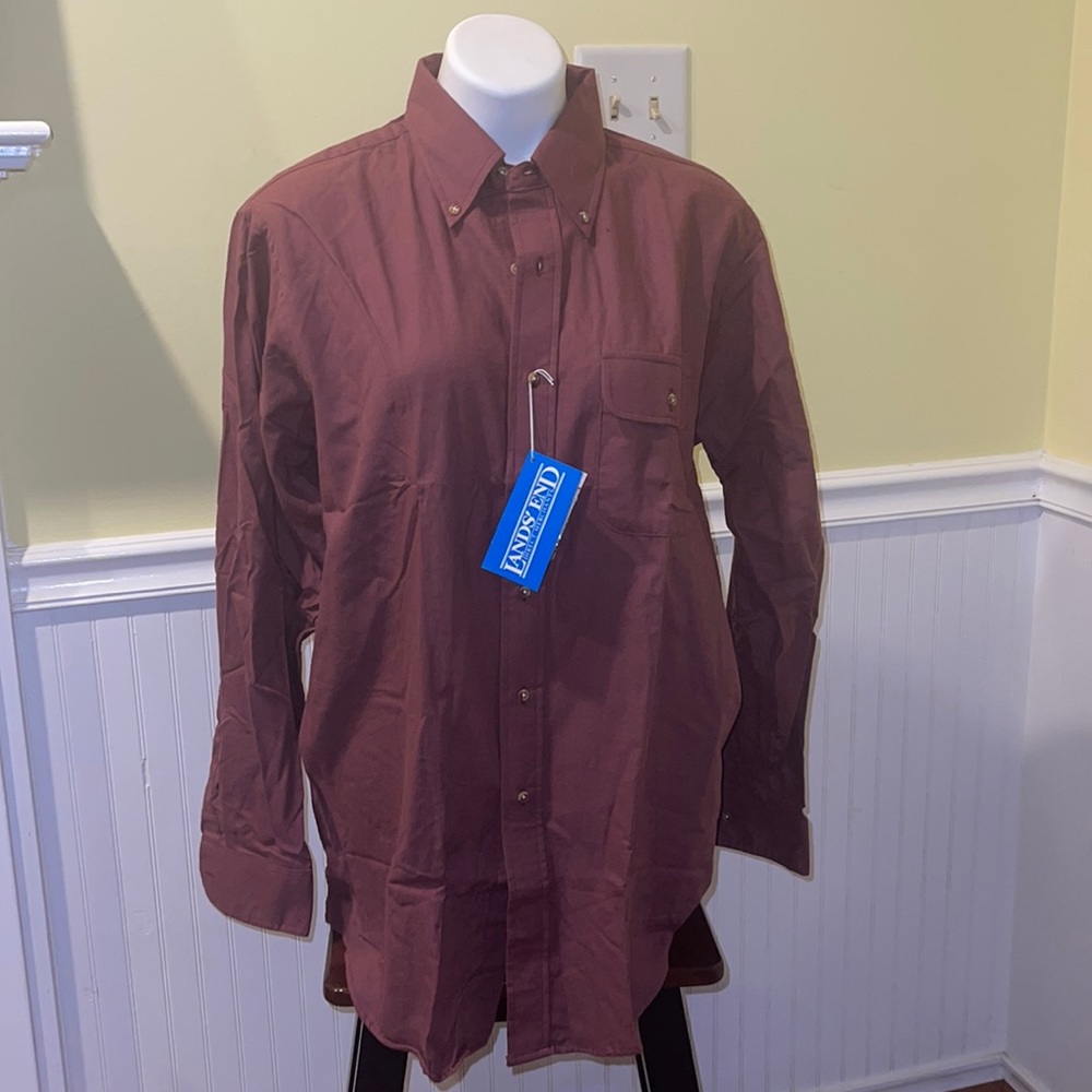 Lands End mens button down long sleeve casual shirt. Size large. NWT.